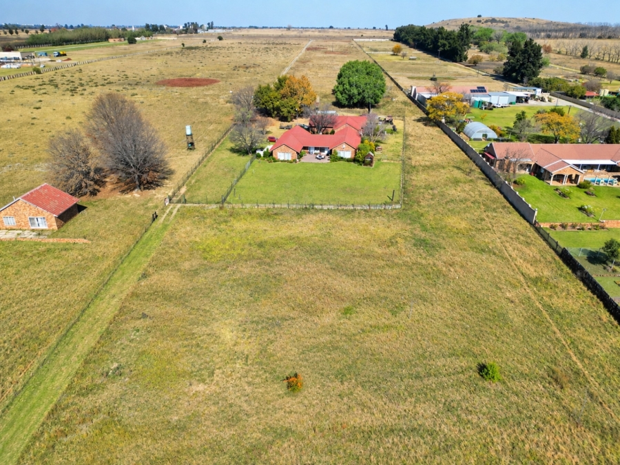 5 Bedroom Property for Sale in Vaalpark Free State
